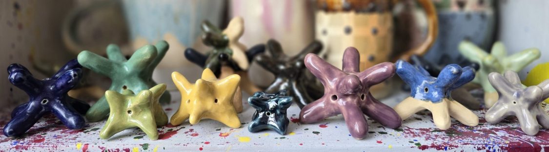 Banda ceramicznych Alojzych